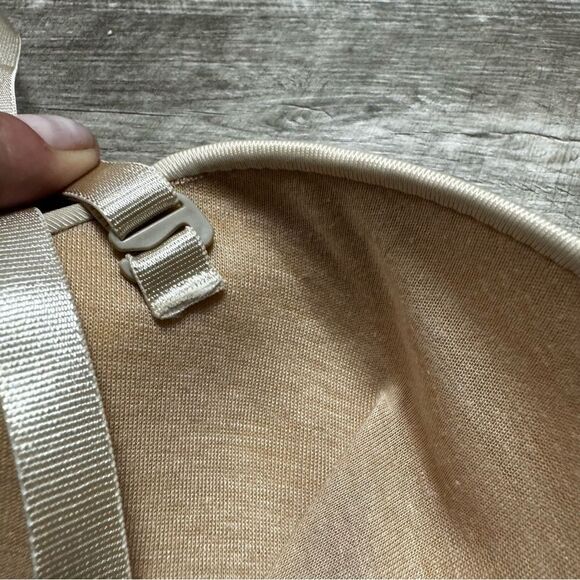 Body Candy Strapless Bra Size 34C - Picture 5 of 7